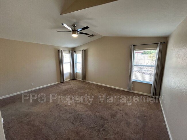 Foto del edificio - 16416 W Cottonwood St