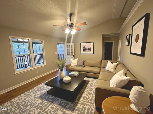 Foto del edificio - 161 Mill Creek Dr