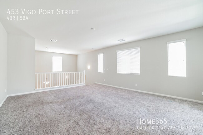 Building Photo - Gorgeous 2 Story Home with Balcony and Par...