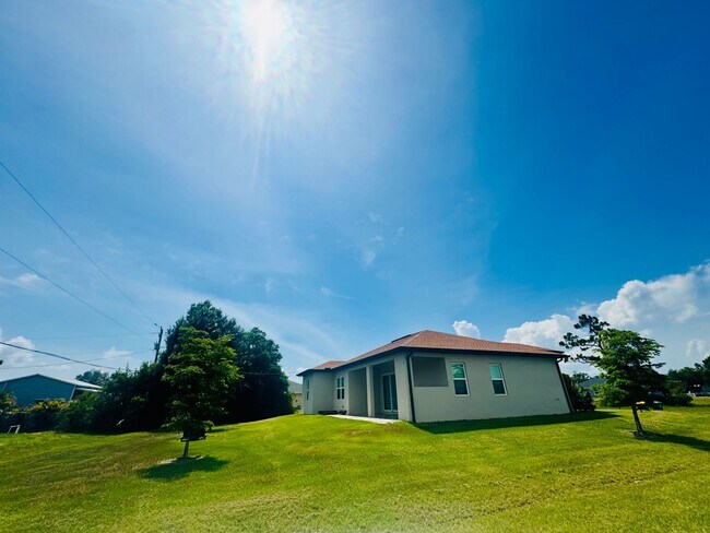 Foto del edificio - 30515 Cedar Rd