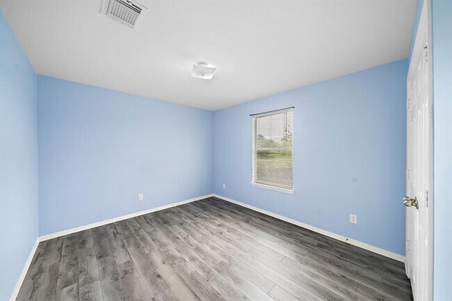 Building Photo - 6503 Holly Cove Ln