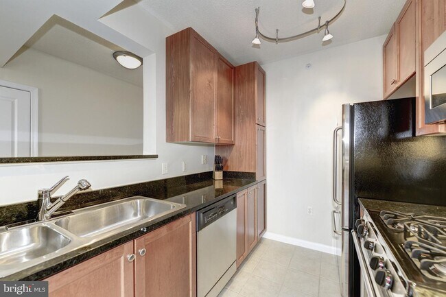 Foto del edificio - 851 N Glebe Rd