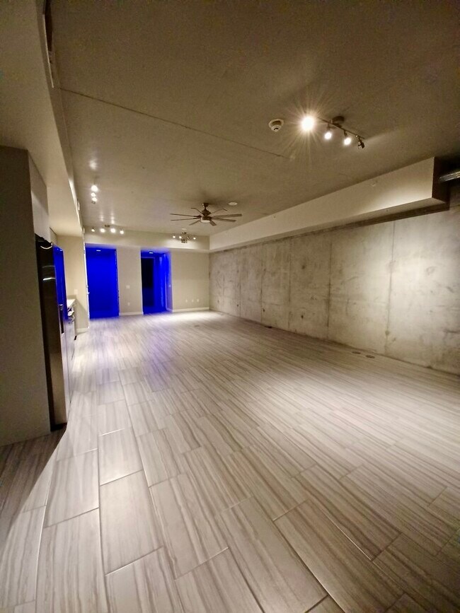 Foto del edificio - 353 E Bonneville Ave