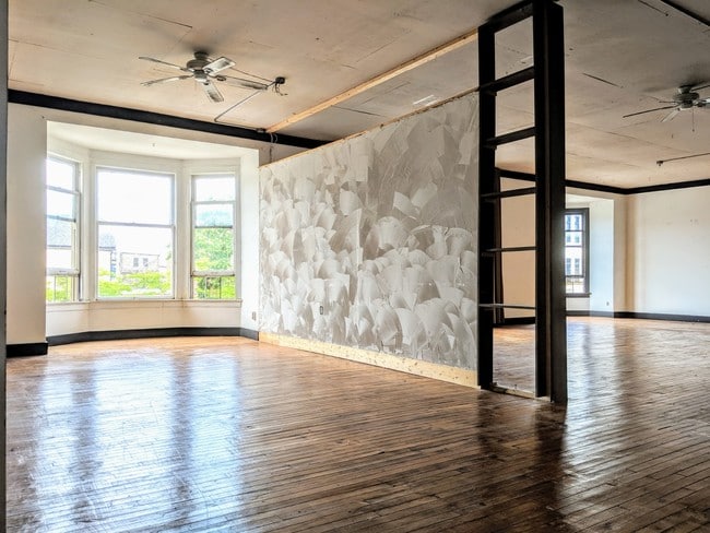 Foto del edificio - 900 S 5th St