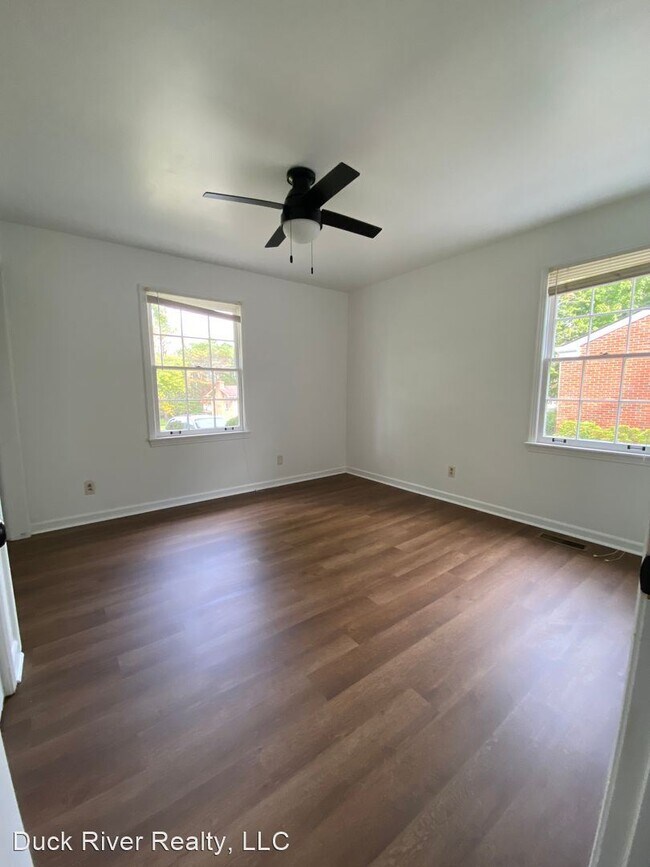 Building Photo - 2 br, 1 bath House - 404 Shawnee Dr