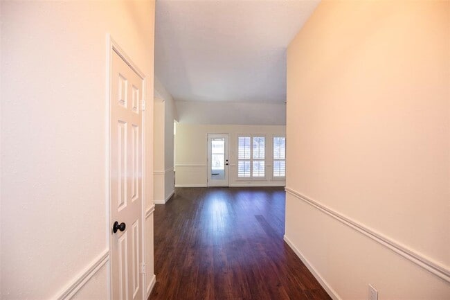 Building Photo - 14330 Little Willow Walk