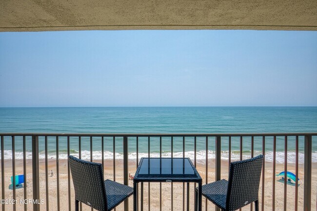 Building Photo - 4110 Island Dr