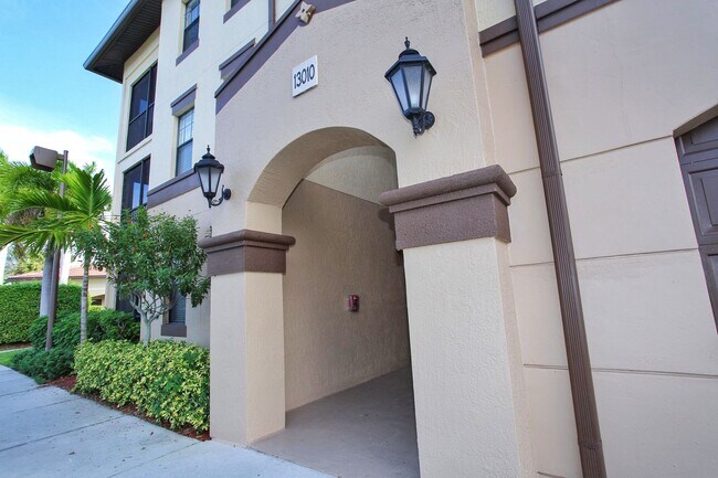 Foto del edificio - ***NORTH NAPLES***2 BEDS/2 BATHS/***UNFURNISHED ANNUAL***