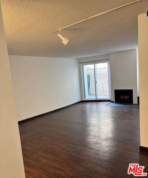 Foto del edificio - 11735 Dorothy St