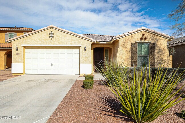Building Photo - 10398 W Rosewood Ln