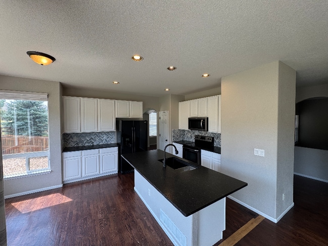 Photo - 4046 Stampede Dr House