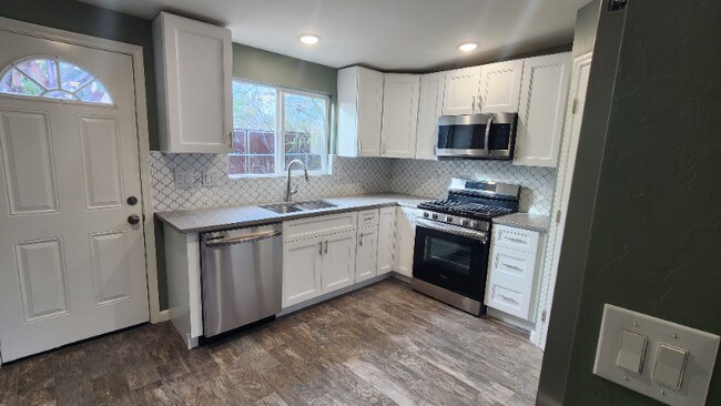 Foto del edificio - 3438 E Monte Vista Dr