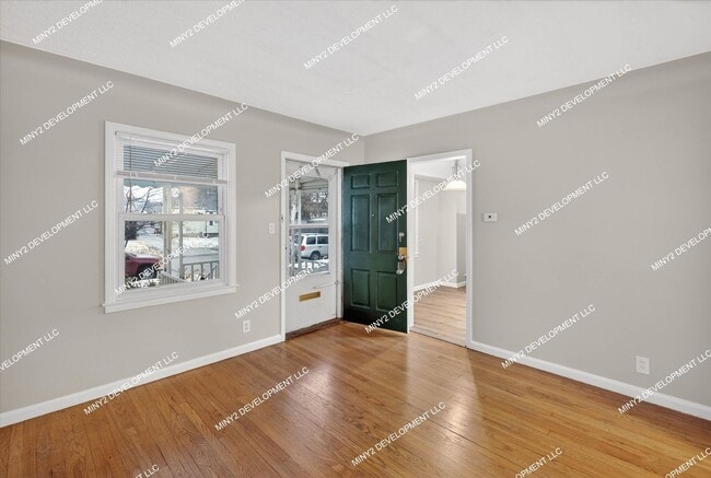 Building Photo - Charming Renovated 3-Bedroom Home for Rent in Eastpointe!