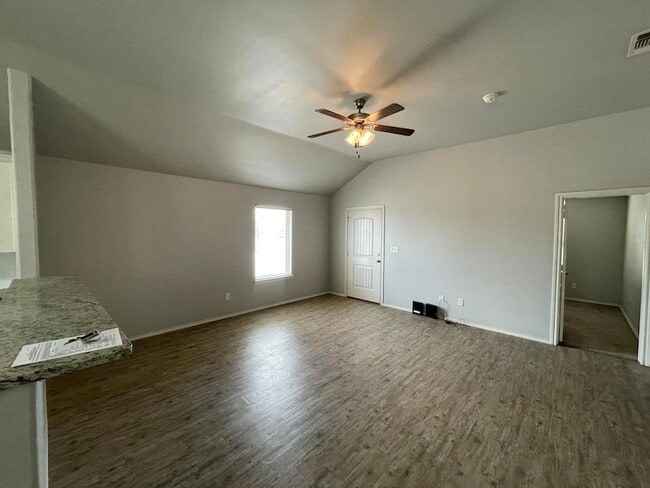 Building Photo - 1012 Donald Preston Dr