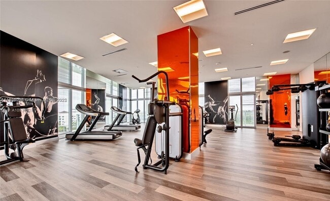 Building Photo - 2000 Metropica Way