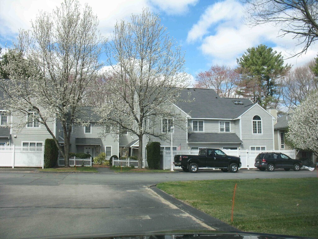 Primary Photo - 125 Highland St
