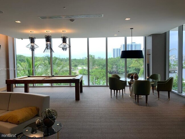 Building Photo - 3 br, 3 bath House - 16385 Biscayne Blvd U...
