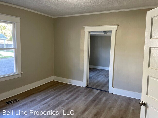 Building Photo - 3 br, 1 bath House - 2774 Midland Ave.