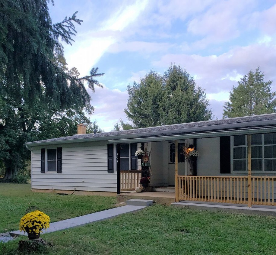 424 W Avondale Rd, West Grove, PA 19390 House Rental in West Grove