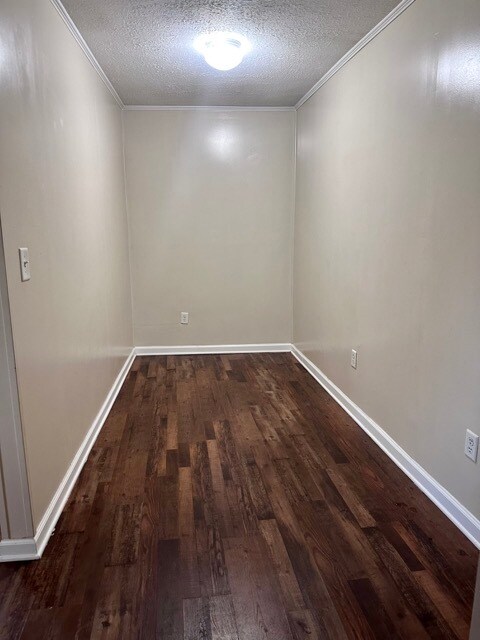 Dormitorio - 809 N Park St