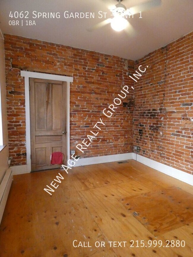 Building Photo - Enormous Studio Apartment in West Philly!