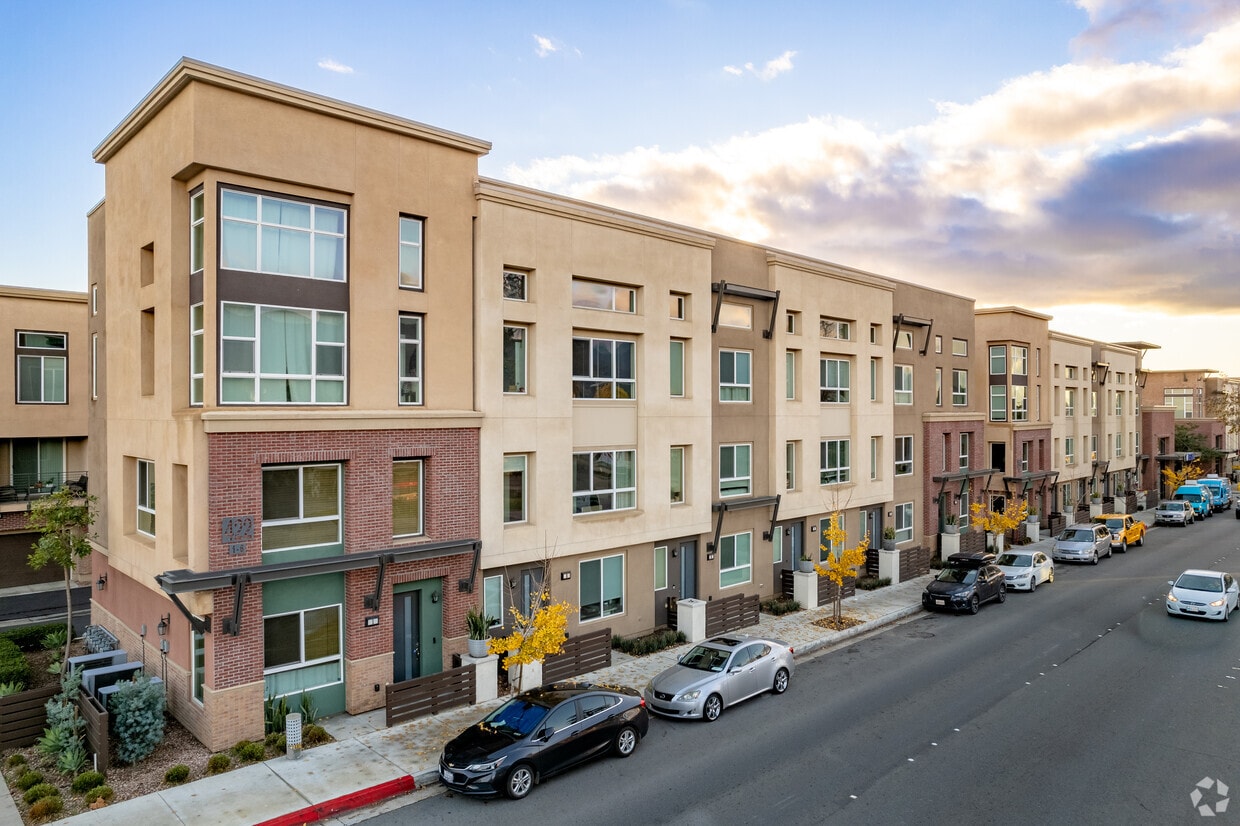 Primary Photo - Motif at Glendora Place