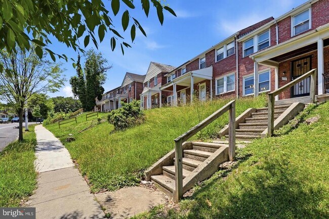 Building Photo - 934 Argonne Dr