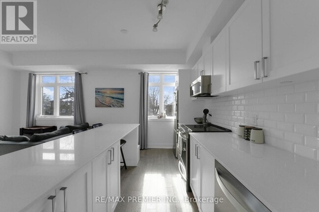 Building Photo - 1115 Douglas McCurdy Cmn