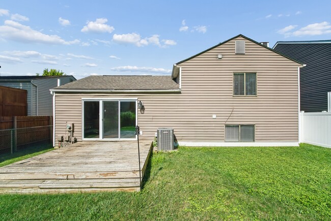 Building Photo - 8376 Covered Wagon Ct