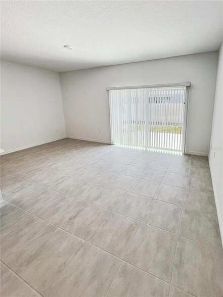 Foto del edificio - 3554 Mayfair St