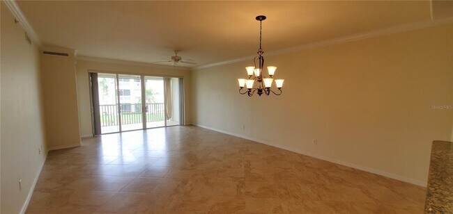 Building Photo - 1000 San Lino Cir