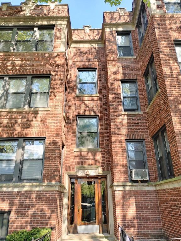 Primary Photo - 1 bedroom in CHICAGO IL 60626