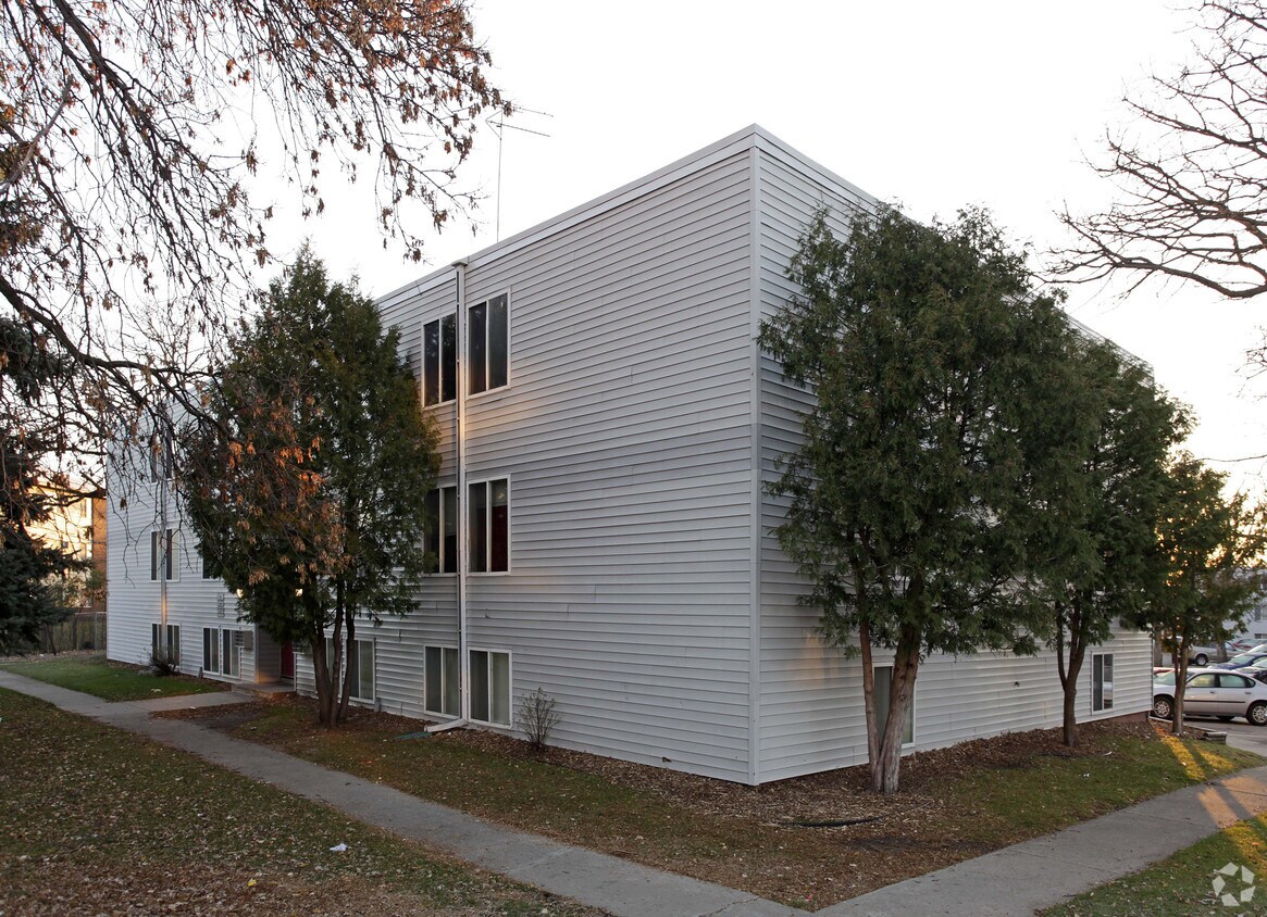 Primary Photo - 1526 6th Ave S