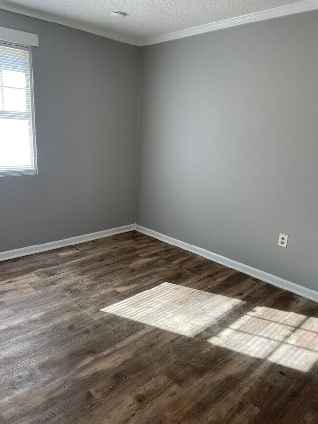 Foto del edificio - Newly Renovated One Bedroom