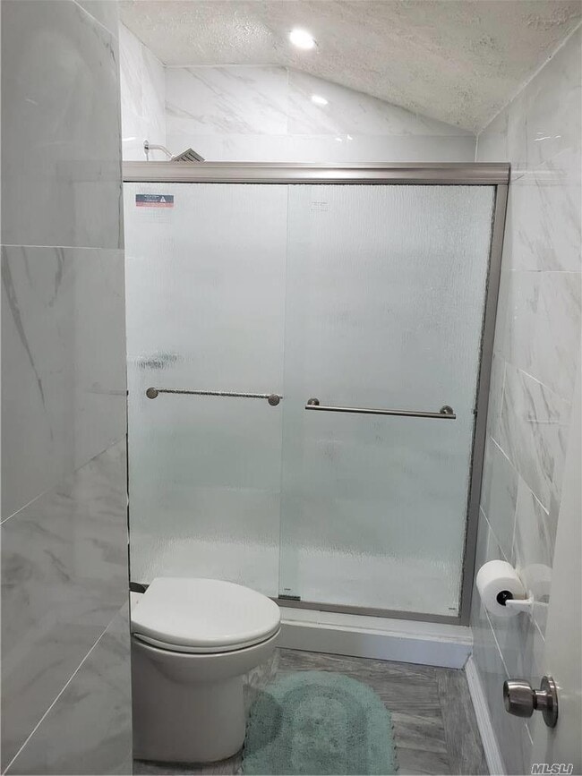 Building Photo - 624 Beach 64th St