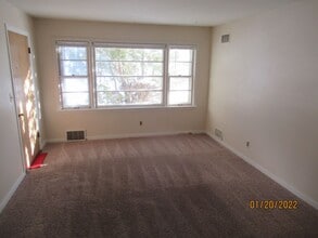 Building Photo - 922 Broadway St