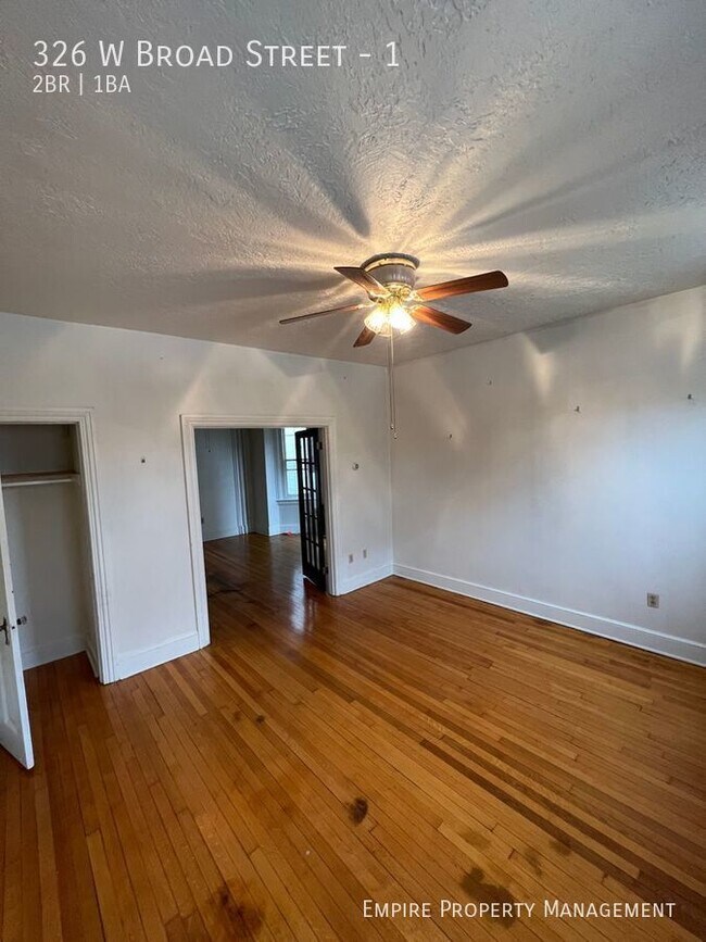 Building Photo - First floor: 2 Bedroom/ 1 Bathroom in Beth...