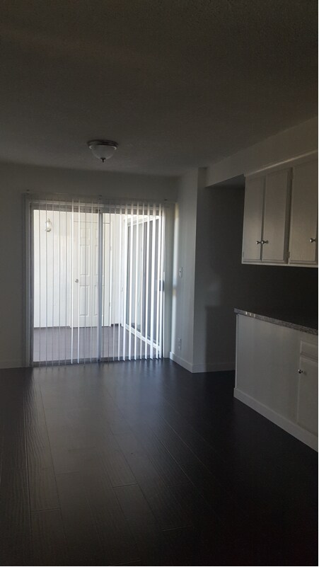 Foto principal - 20880 Ventura Blvd