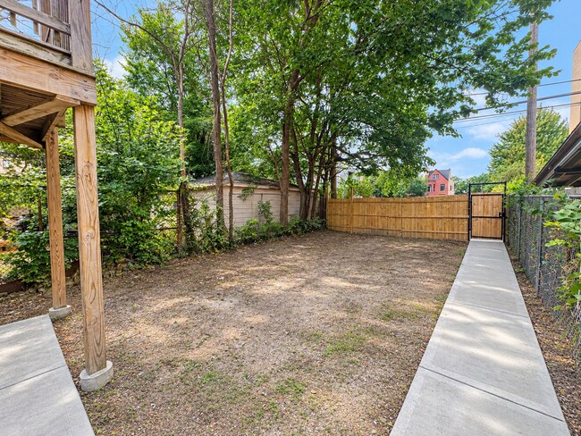 Building Photo - 4118 S Martin Luther King Dr