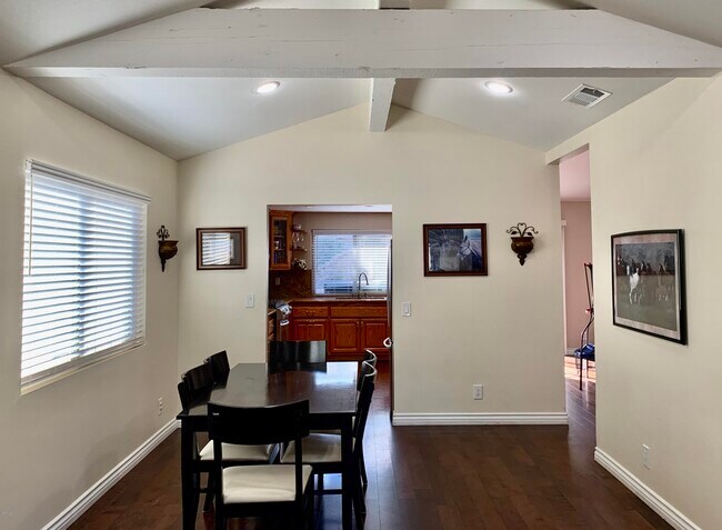 Foto del edificio - 3240 Peppermint St