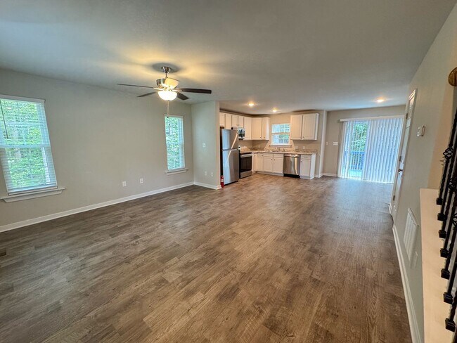 Foto del edificio - 4Bed/2.5Bath Lake Monticello Rental