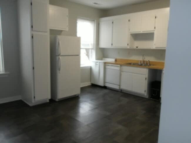 Kitchen - 2411 W Main St
