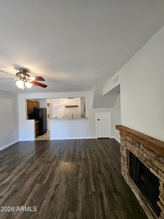 Building Photo - 30 E Brown Rd