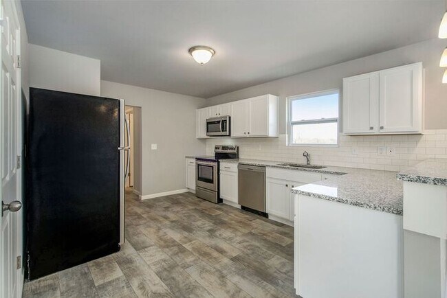 Foto del edificio - 2094 Farm Valley Rd