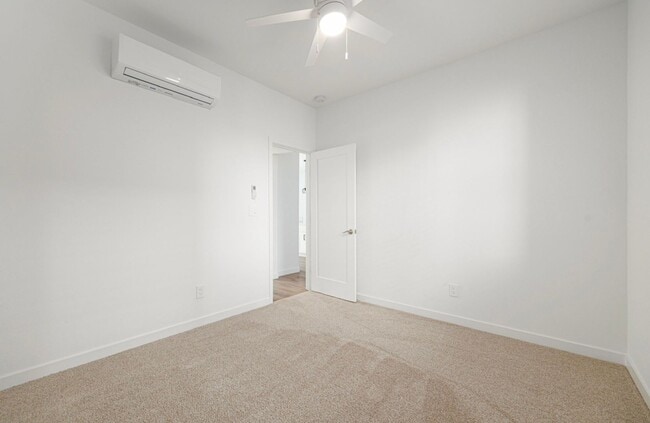 Building Photo - No Electricity or Gas to Pay - New Constru...