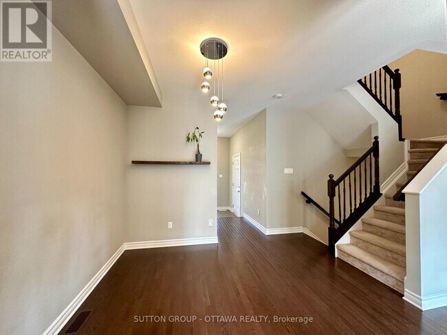 Building Photo - 2470 Waterlilly Way