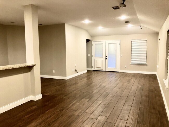 Foto del edificio - 6315 Canyon Rock Way