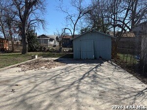 Foto del edificio - 2650 E Houston St