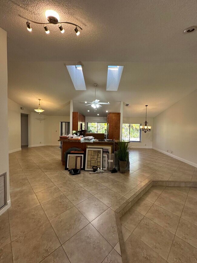 Foto del edificio - 7689 W Country Club Blvd