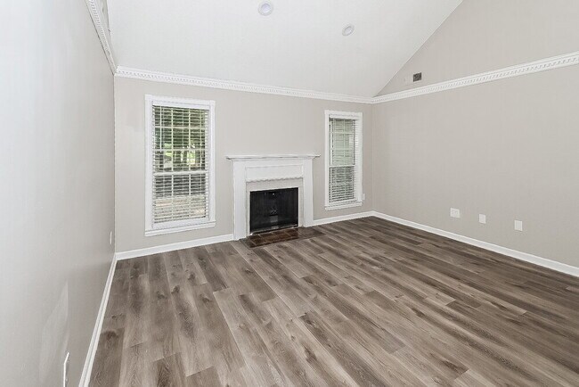 Foto del edificio - 6710 Tangleberry Cove